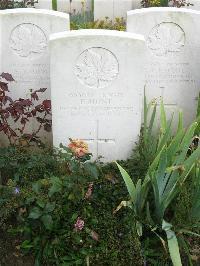 Canada Cemetery Tilloy Les Cambrai - Hunt, E